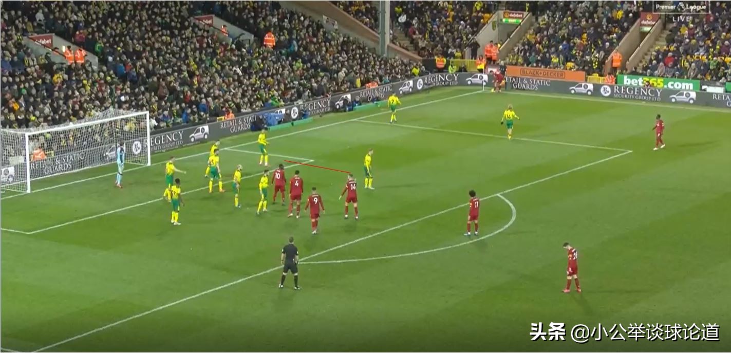 足球如何提高禁区进攻套路,英超定位球战术