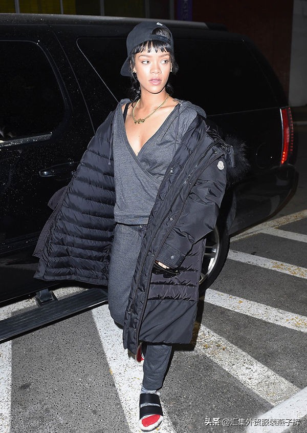 world of moncler羽绒服 (moncler羽绒服为什么这么贵)