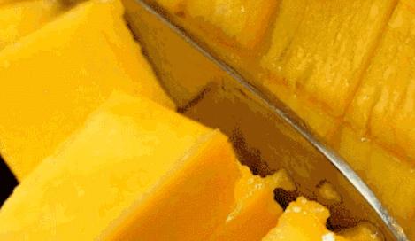 小台芒香甜滑嫩甜而不腻,台芒香甜多汁2.5斤