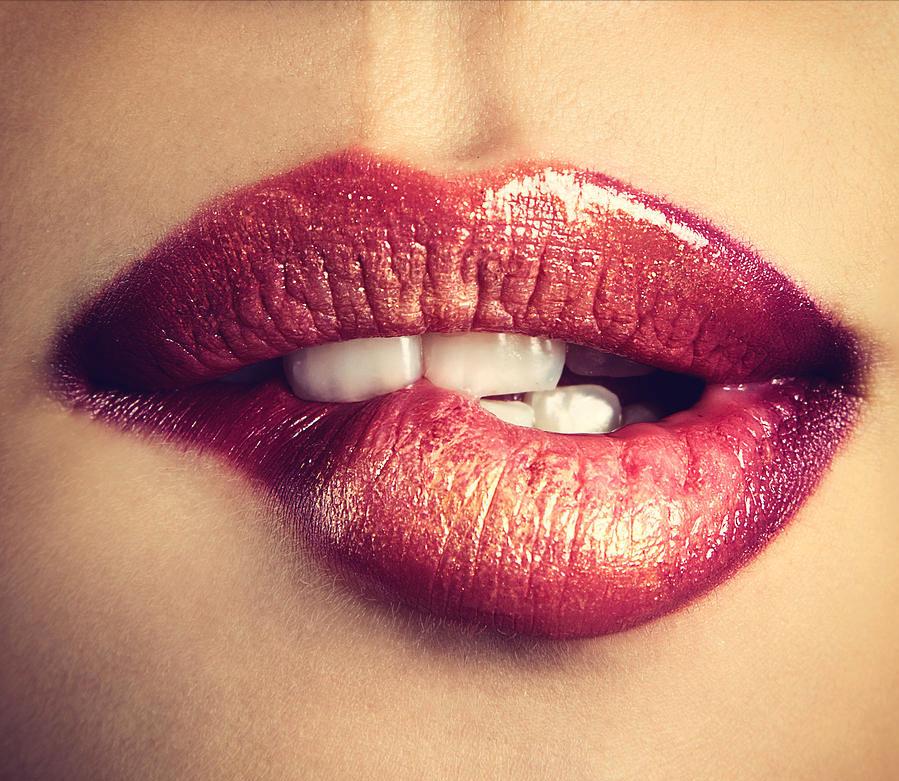 为女人献身的虫子，身价堪比黄金？只为在唇齿上留下一抹香艳