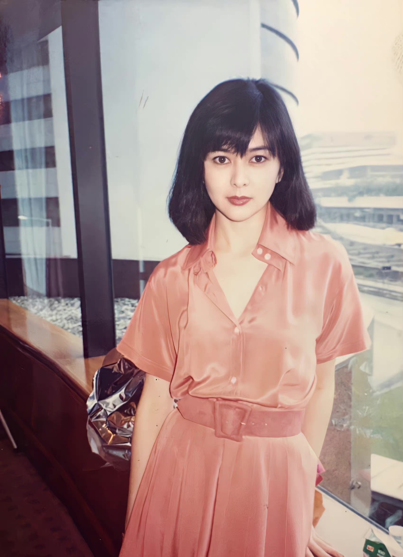 关之琳最近晒出庆生照,关之琳生日艺拍