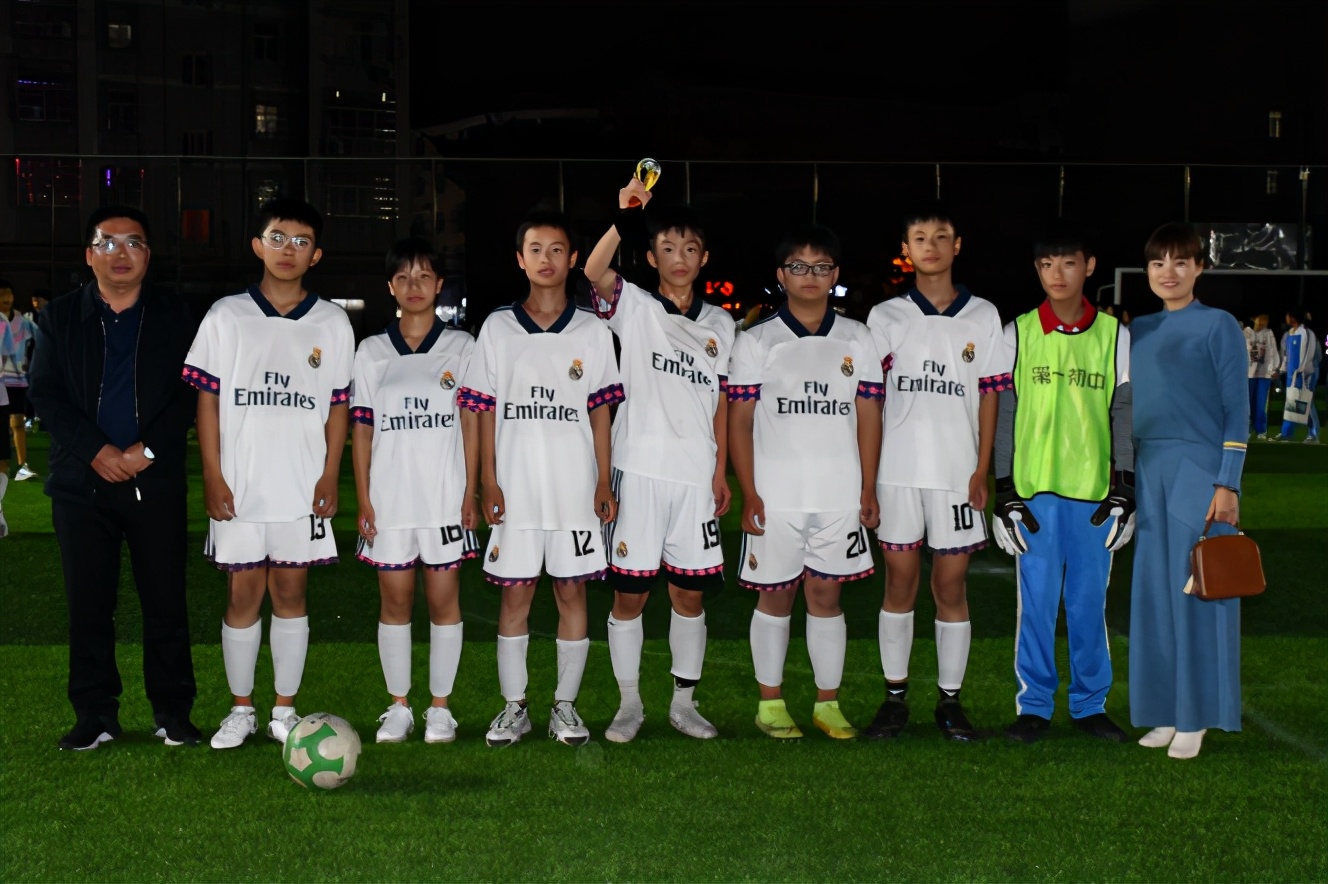 阳光一小足球联赛,阳光体育校园足球联赛