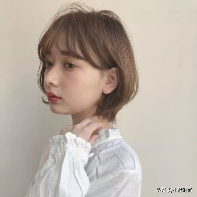 圆脸女孩快看!氧气刘海、不败短鲍伯,换对发型就像整形