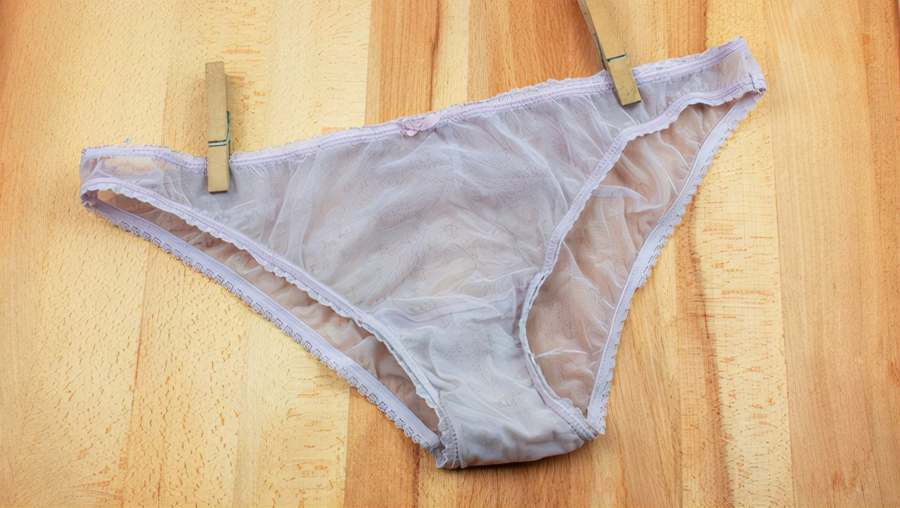 女生的裤子为什么那么容易脏,内裤天天穿到底有多脏