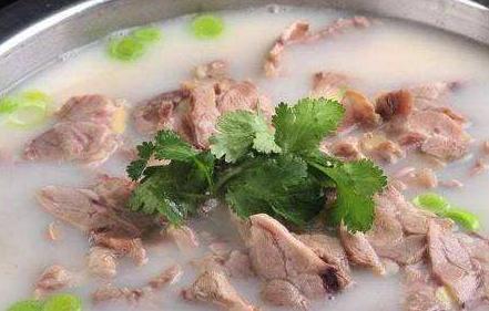 哺乳期再馋也要远离的四类食物,哺乳期哪些食物吃了会奶少