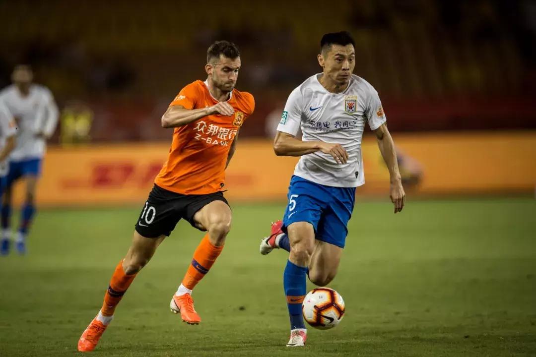 武汉卓尔2-1击败天津天海,武汉卓尔和山东鲁能交手战绩