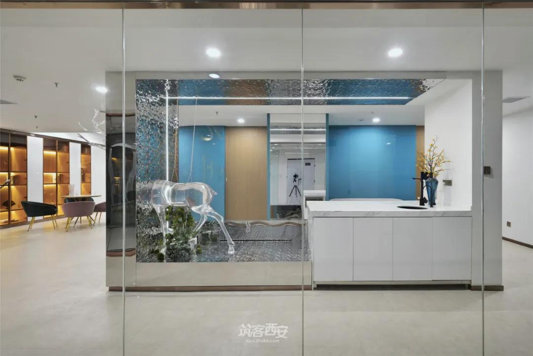 刘渝旻新作丨林空鹿饮溪娉婷袅娜皆在“尔雅”美学院