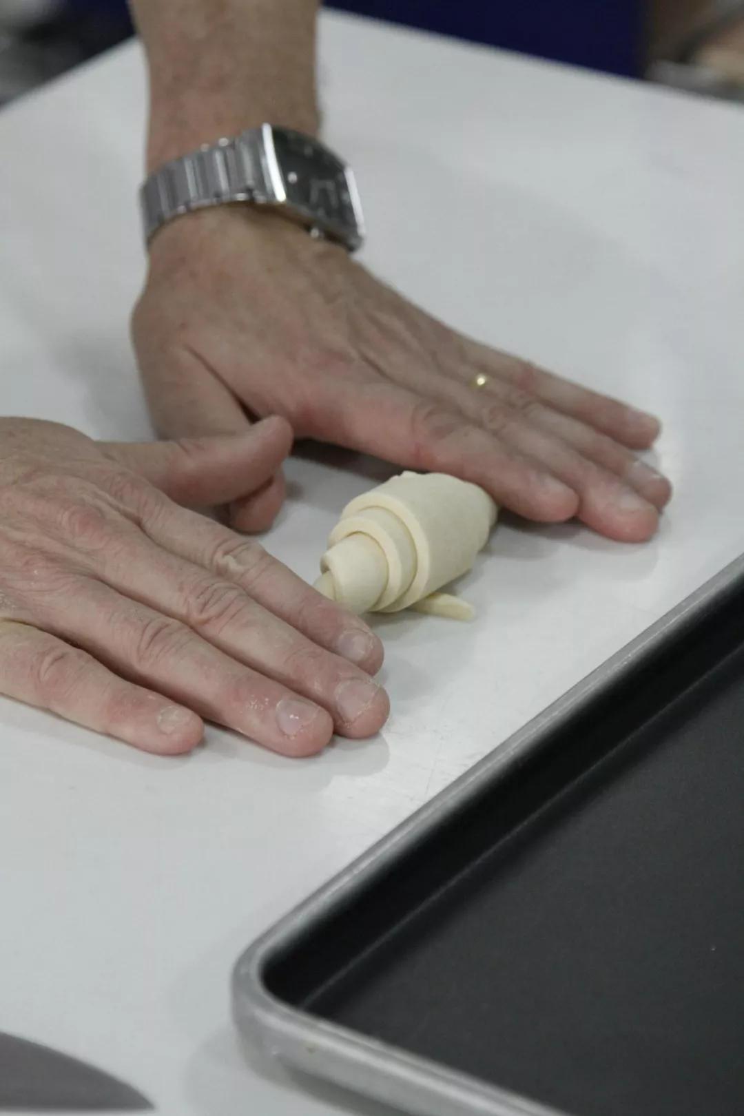 原味可颂面包制作视频,可颂面包靠谱配方