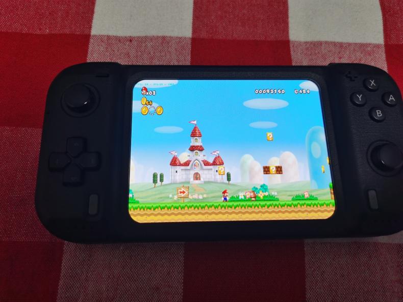 自制安卓掌机：4.3英寸大屏+骁龙855，通吃所有模拟器