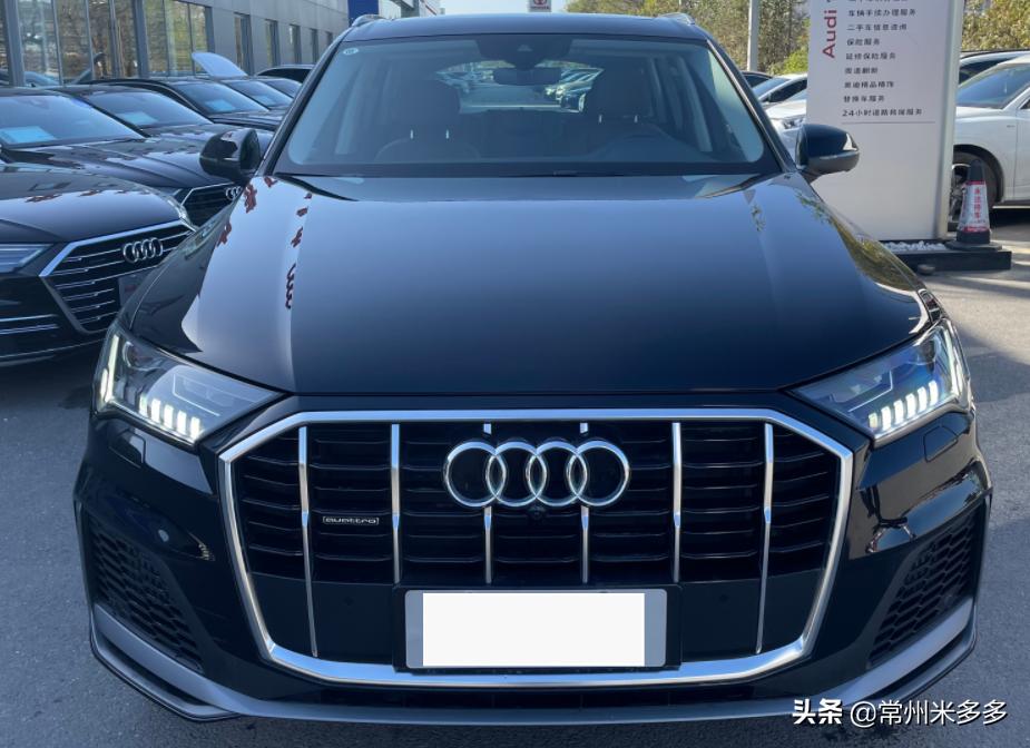 全新奥迪q7七座3.0t详细解说,奥迪q73.0t和奔驰v260l2.0t怎么选