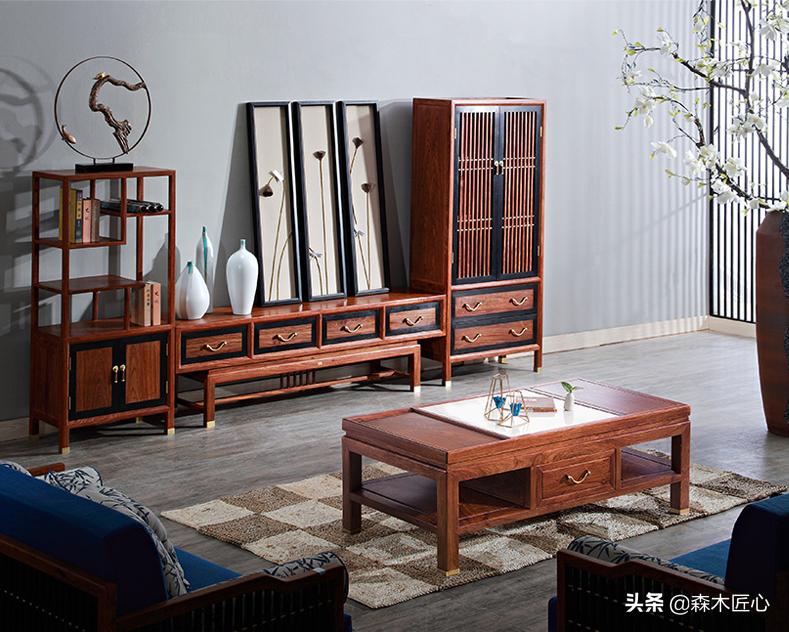轻奢红木电视柜实力提升客厅档次,红木电视柜镂空层放什么好看