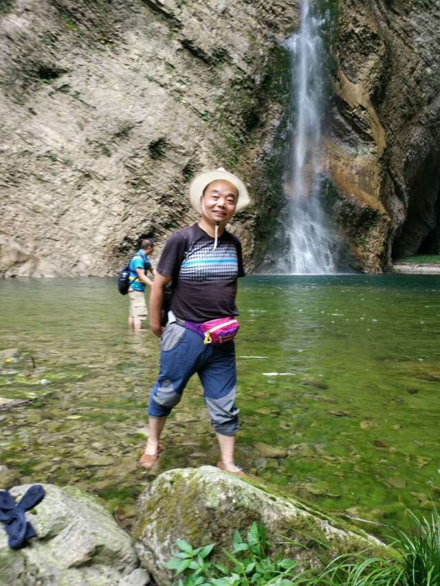 西漂湾瀑布群,建始西漂湾瀑布群