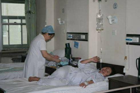 “小牛奶拿过来”，生娃时医生的这些“暗语”，听不懂真的很尴尬