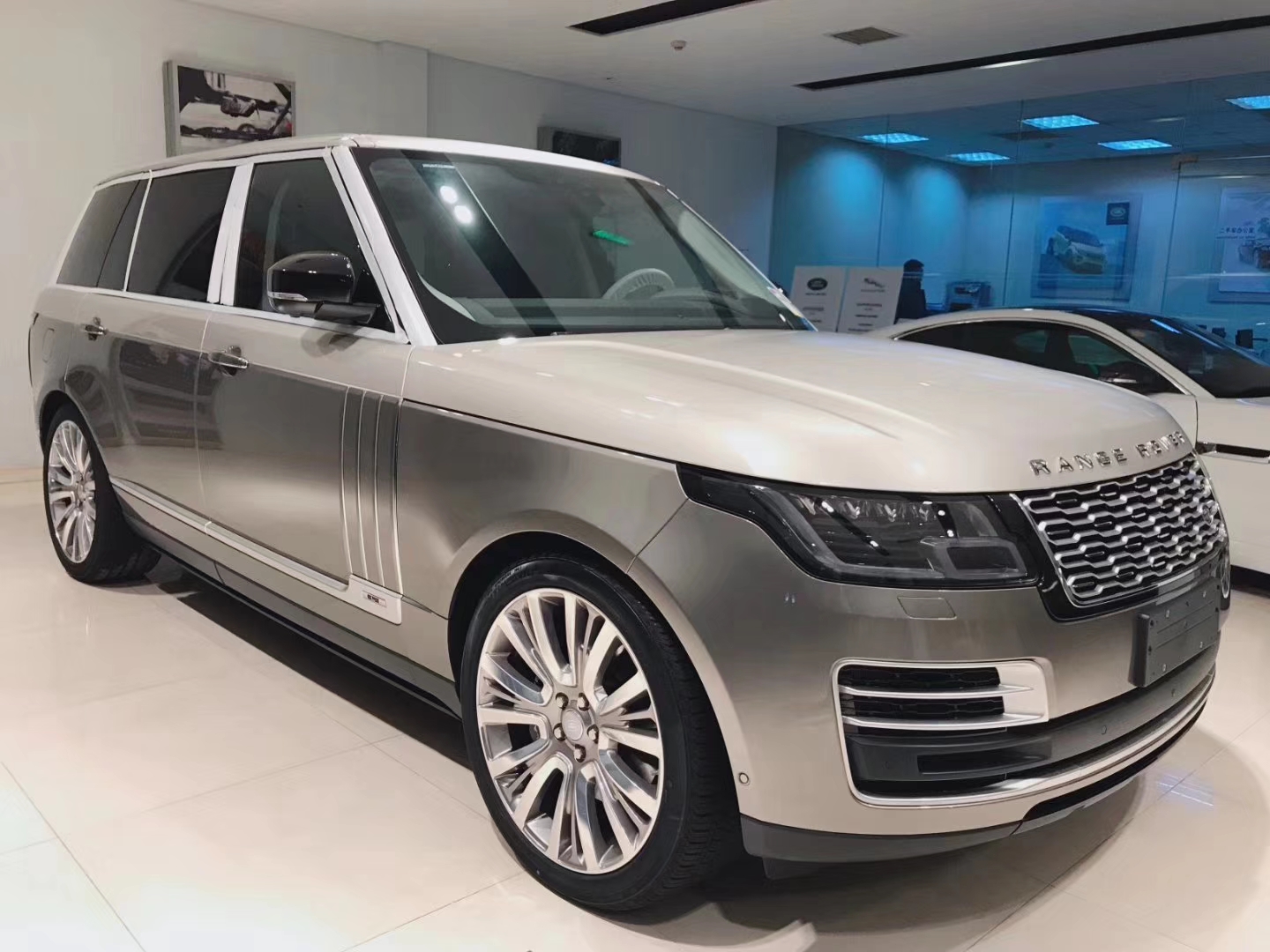 济南新款路虎揽胜改装,上海路虎揽胜改装黑武士