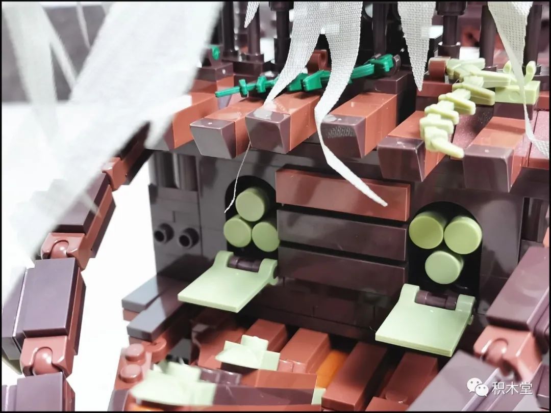 飞翔的荷兰人号为什么能潜水 (鬼船和飞翔的荷兰人号哪个更牛)