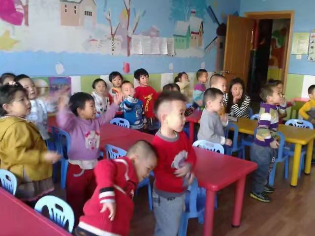 幼儿园孩子尿裤子措施,宝宝在幼儿园拉尿裤子怎么办