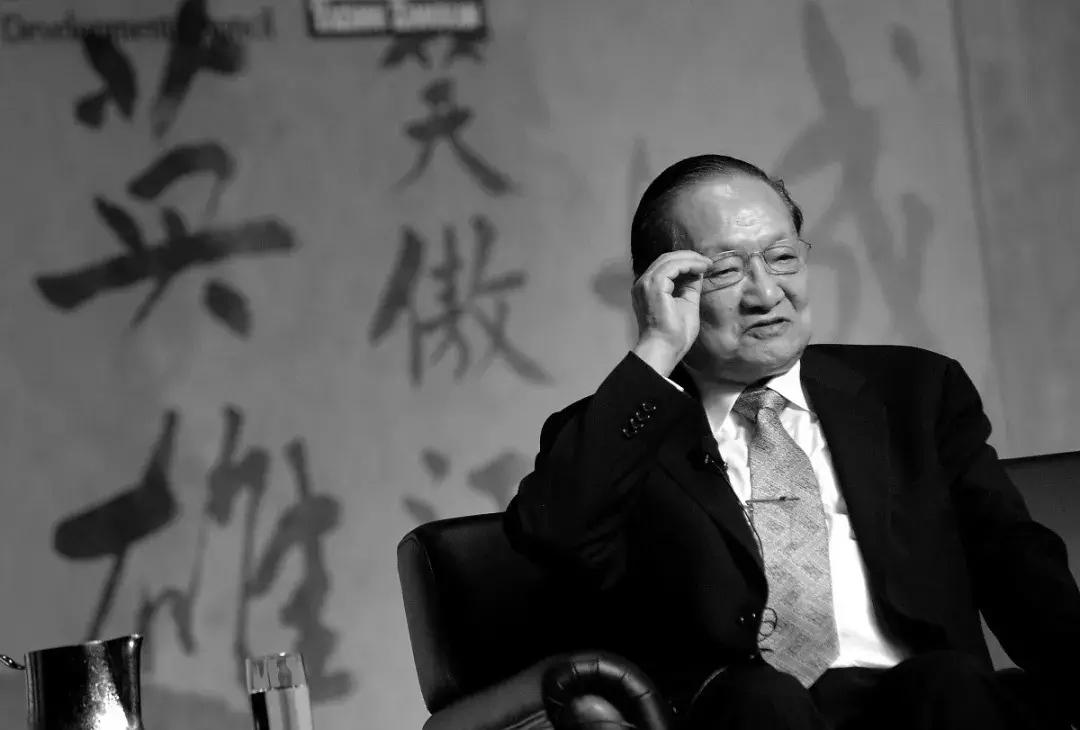 怎么评价金庸古龙,如何评价金庸