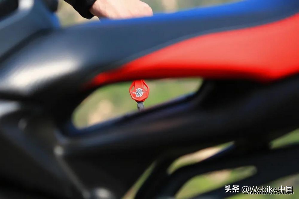 濂ュ彜鏂superveloce800,濂ュ彜鏂brutale800rr