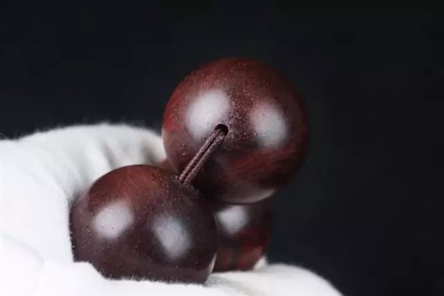 穷戴金，富戴钻，真正有钱玩木串