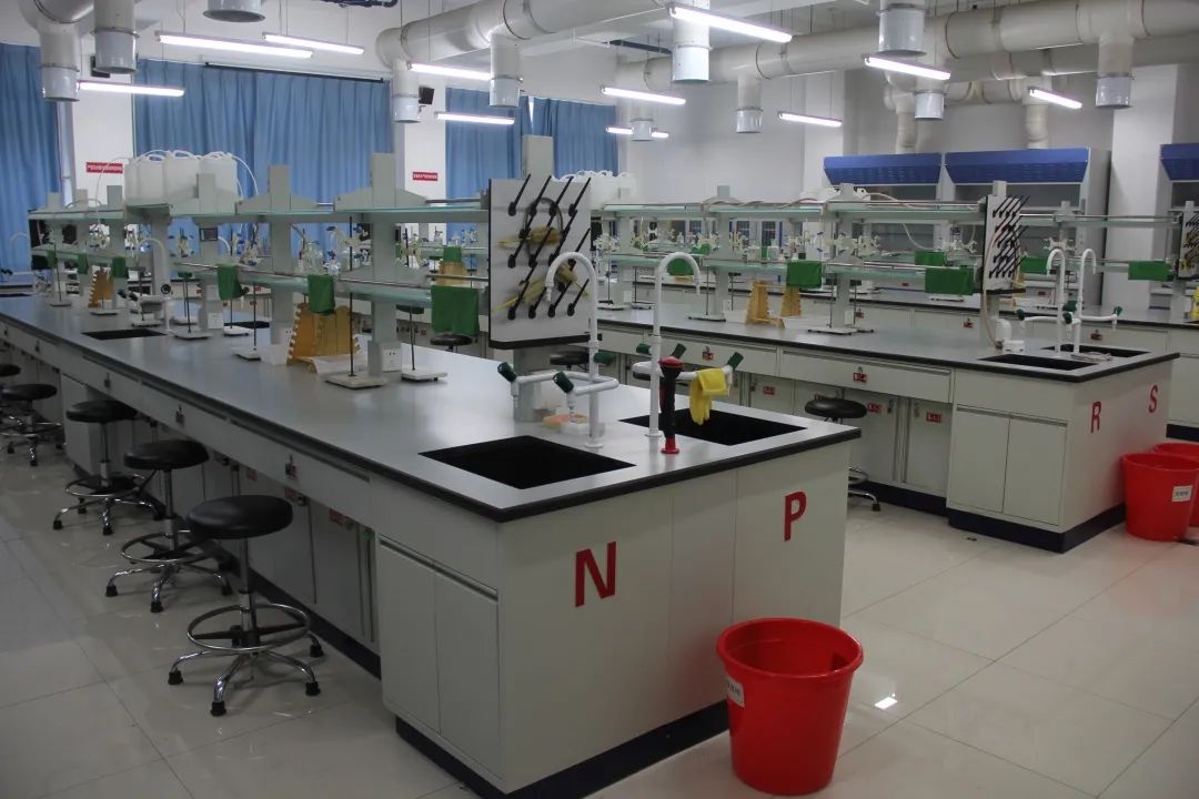 吉林大学化学学院多少名院士,吉林大学化学院士