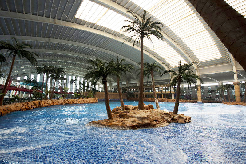 北京运河苑温泉水世界，好似闹市中的“瑶池仙境”，乐在水世界