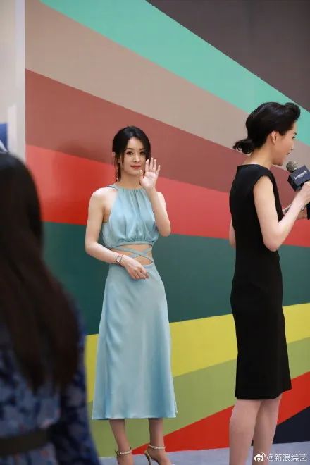 赵丽颖“半裸照”刷屏:以貌取人,其实很公平