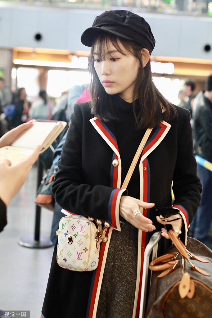 新女友才被马蓉骂成馊包子,王宝强就夜里零丁去前妻家接儿子了？