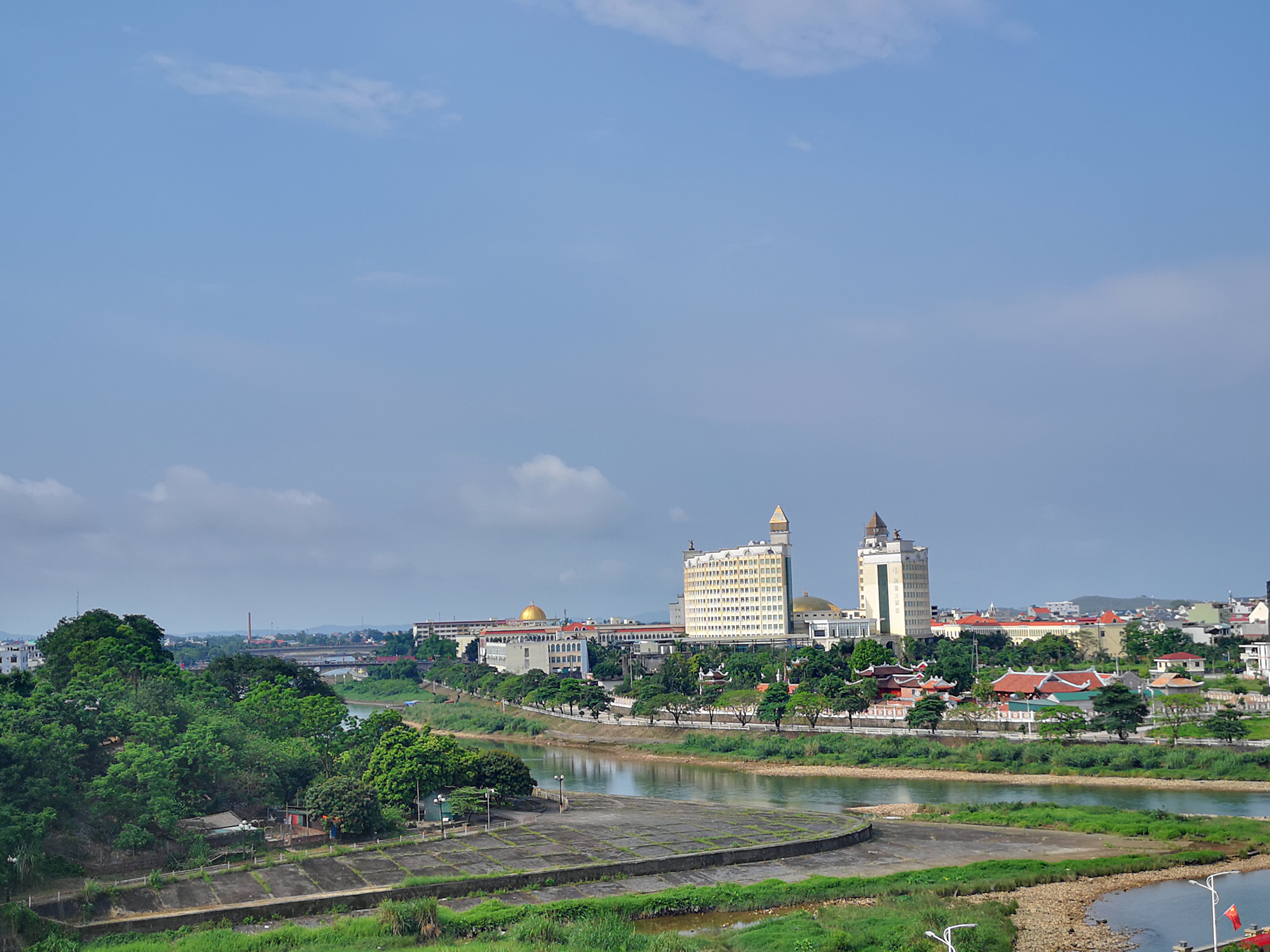 雨天东兴万尾金滩游,冬季东兴万尾金滩