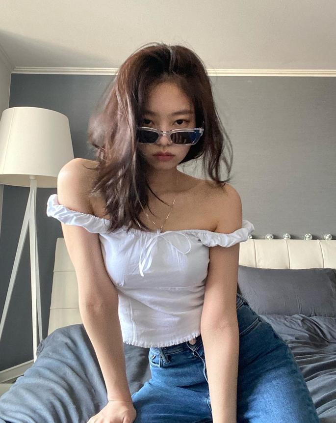 jennie紫色连衣裙蹦迪,jennie白色连衣裙造型