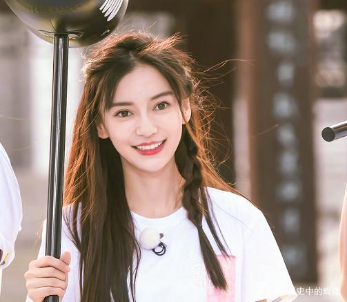 baby新综艺王者出击,baby做陶艺的照片