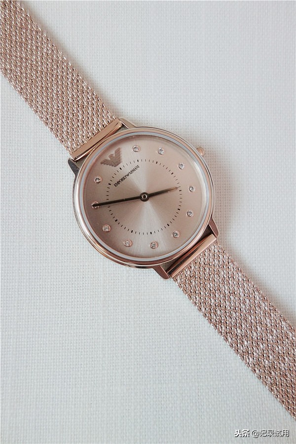 阿玛尼手表和dw哪个好一点,阿玛尼手表怎么样属于什么档次