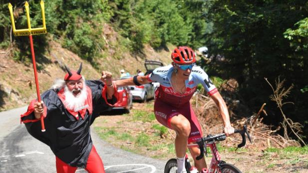 环法自行车赛比赛片段,环法自行车赛线上活动