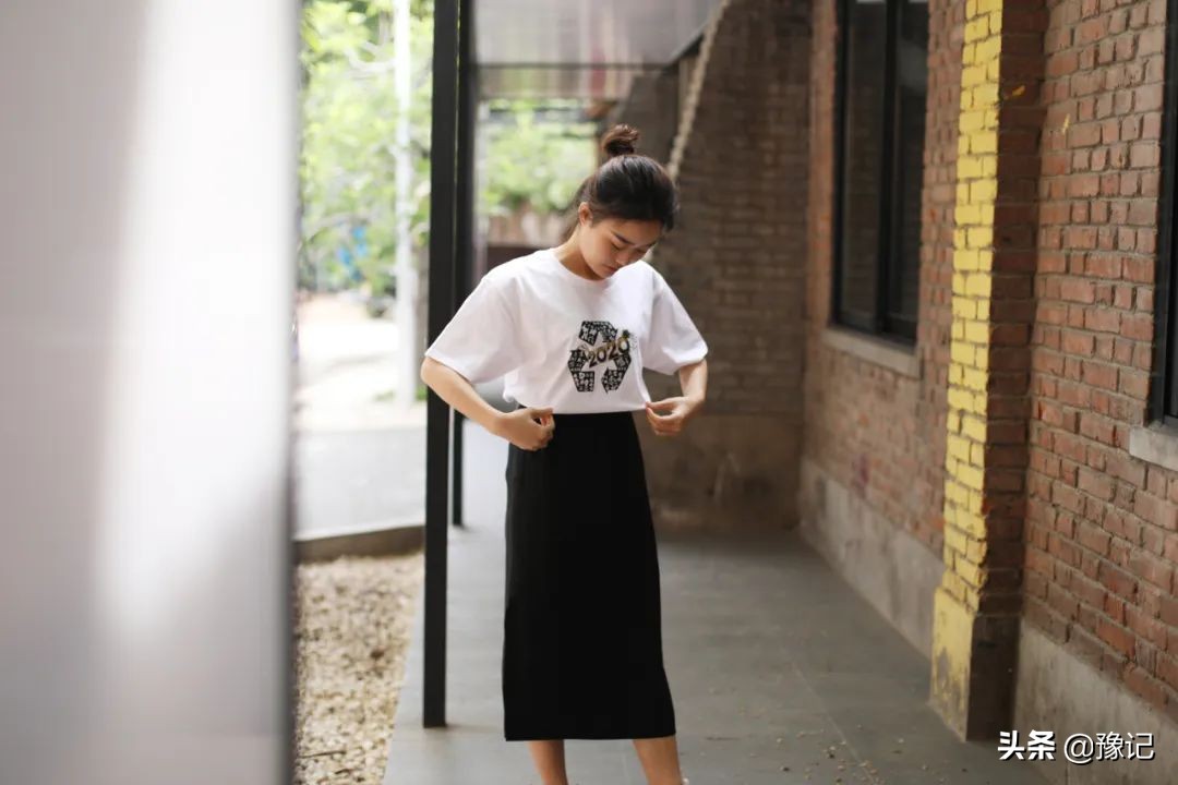 短袖怎么变成内衣,怎么把短袖变成内衣