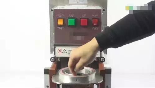 封口机封杯不严,封口机封了几杯又不封杯怎么处理