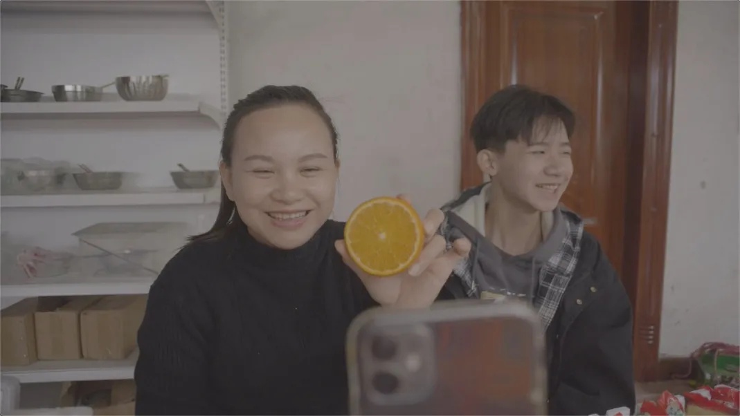 一夜卖出15万斤，年销超千万，普通农妇如何影响一方县市的经济