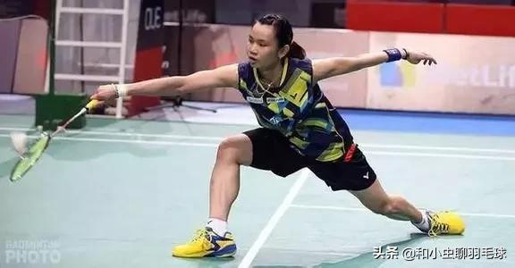 羽毛球如何确认击球点和击球时机,怎样解决羽毛球击球点靠后的问题