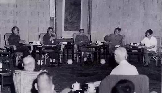 今天他115岁了,*小平邓**人生的40个瞬间