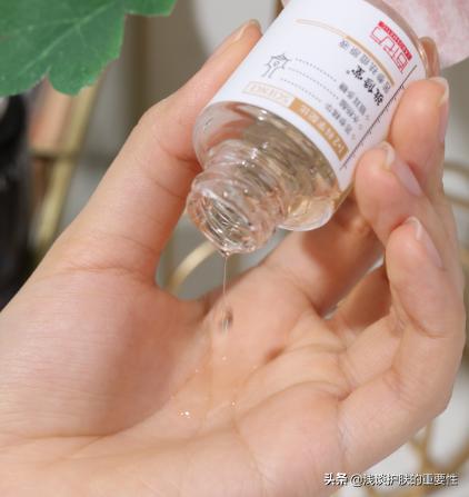 有痘痘的皮肤适合用什么牌子的护肤品呢？