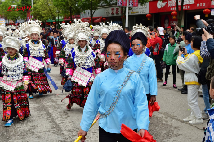 台江苗族姊妹节巡游,台江苗族姊妹节苗族服装