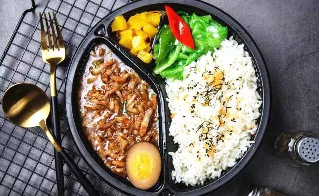 在杭州开个卤肉店一年能挣多少钱,90后农村姑娘靠做餐饮逆袭