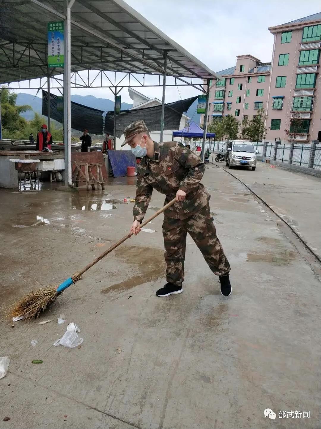 不忘初心学雷锋奋勇前进庆百年,学雷锋活动应急方案