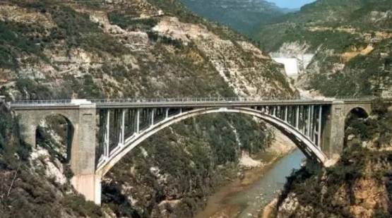 桥梁全长名词解释,桥梁名词解释