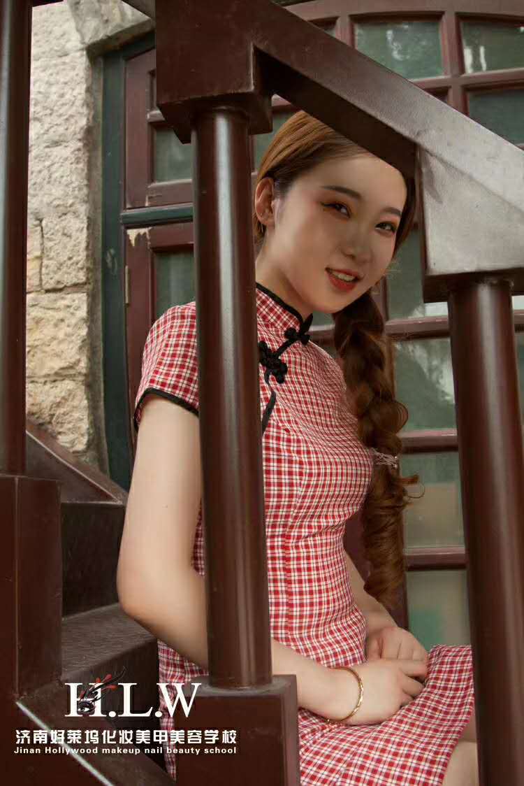 济南好莱坞学化妆美甲学校,济南好莱坞化妆学校联系方式