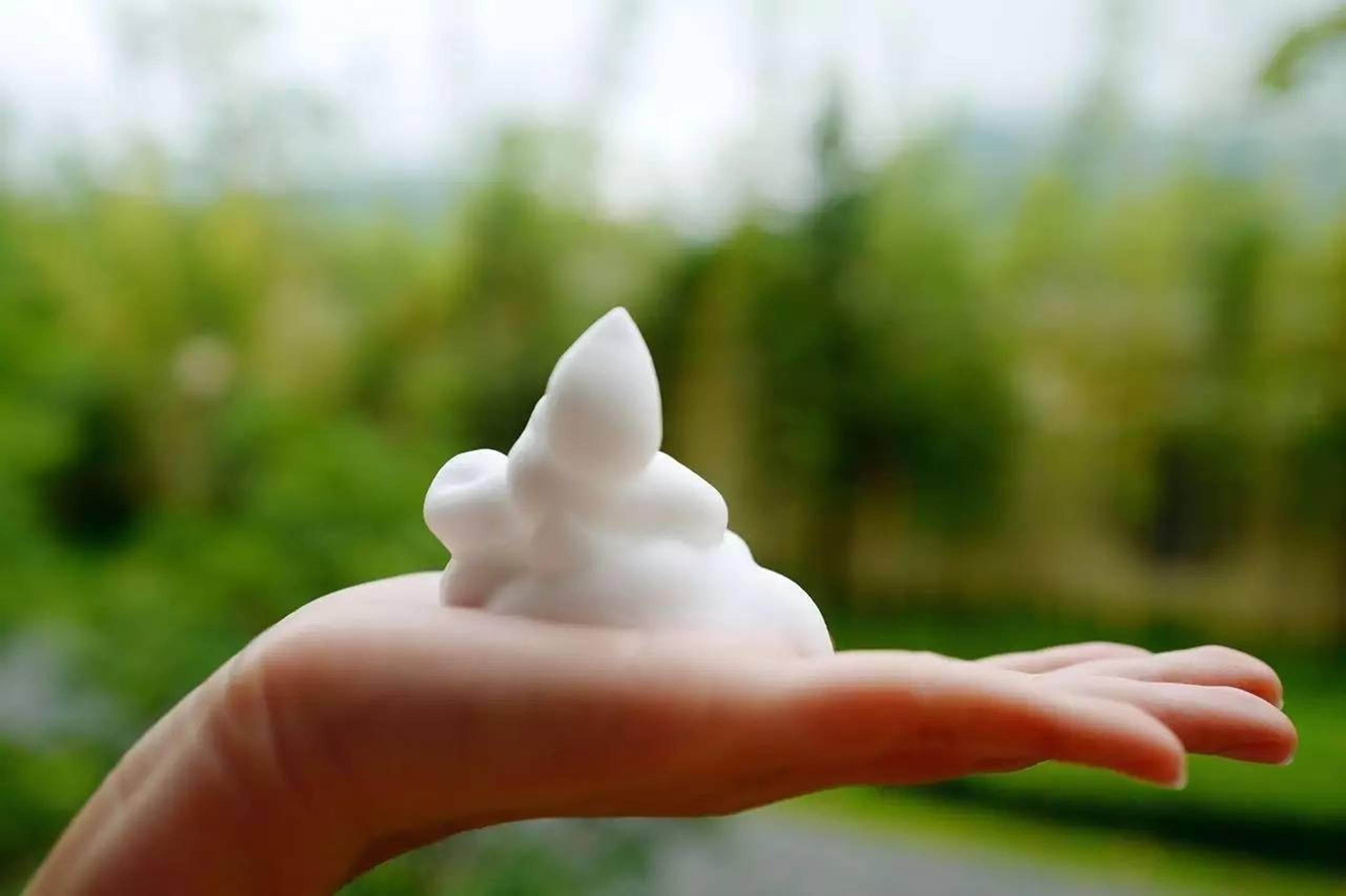 洗面奶洗脸干净还是香皂洗脸干净,没有泡沫的洗面奶洗脸干净吗