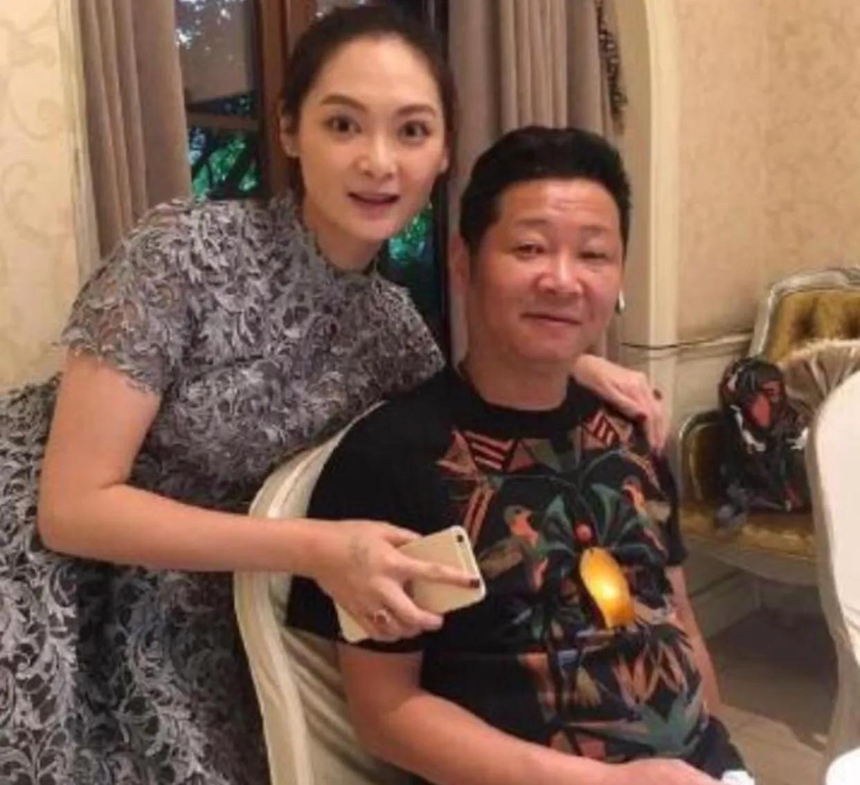 四大丑男演员娶四大美女,最丑男演员娶漂亮老婆