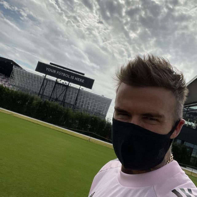 贝克汉姆小七戴墨镜,贝克汉姆家小七