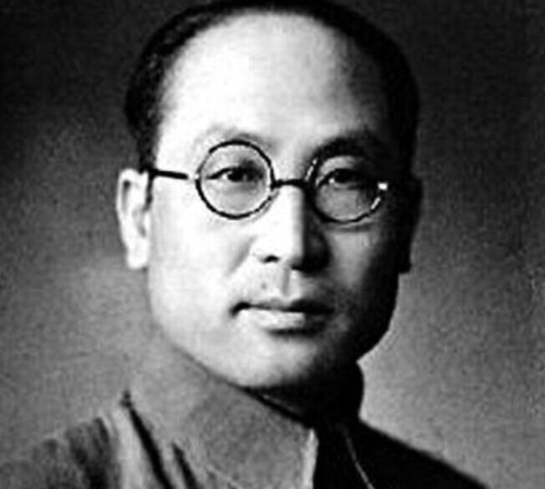 周恩来最自豪的红色特工，戴笠至死没搞清他的真实身份