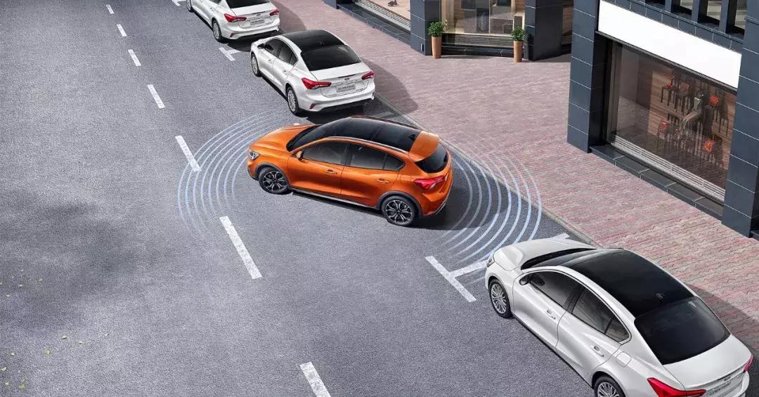 福克斯ecoboost180两厢active劲潮型,福克斯active是suv吗