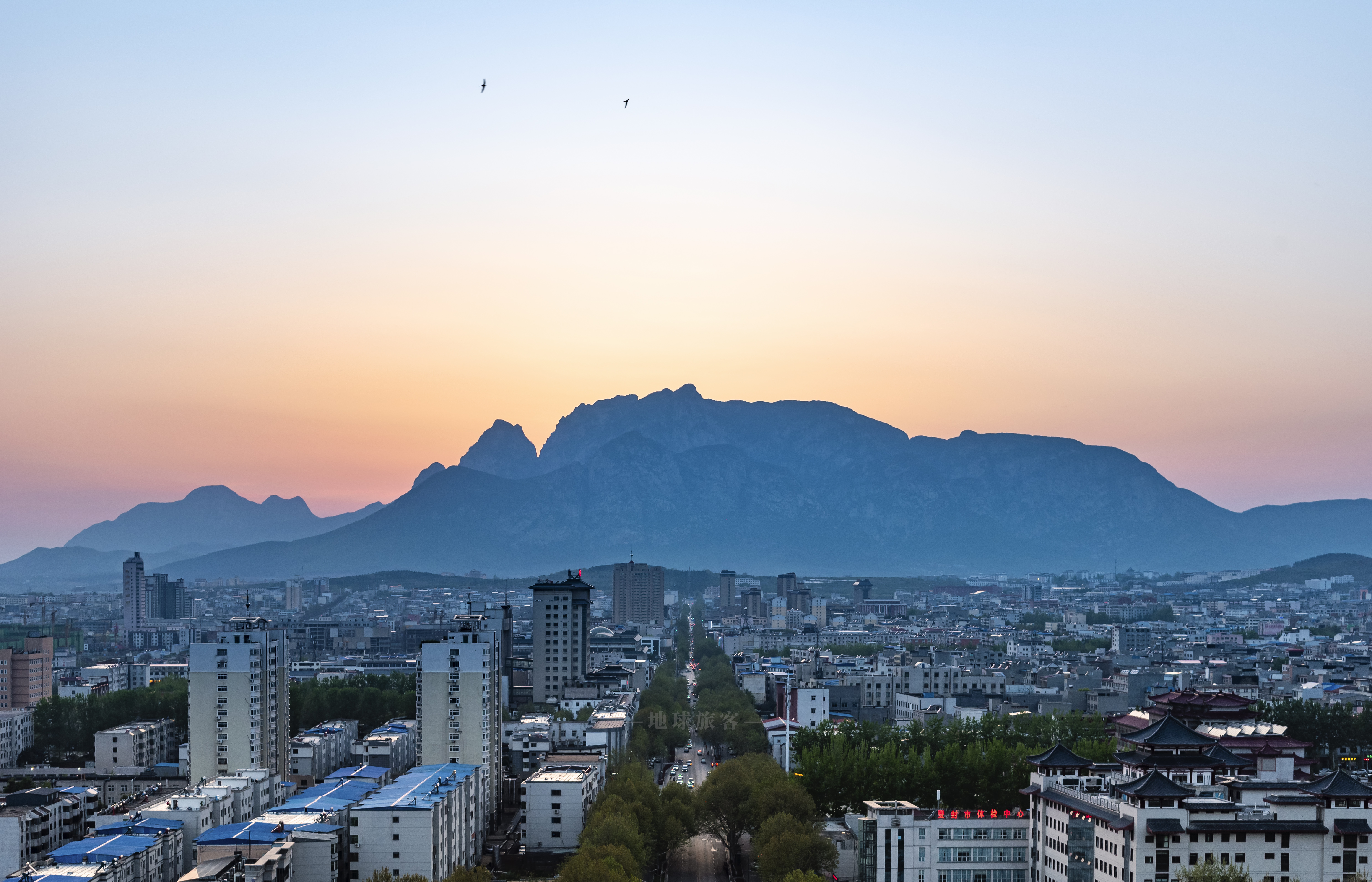 游中岳嵩山之旅,一分钟详解中岳嵩山风景