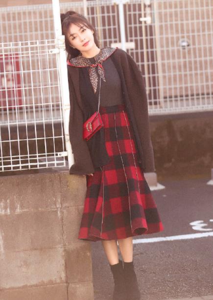 秦岚被热巴惊艳,秦岚蝴蝶t恤